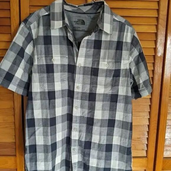 NORTH FACE Men's Short Sleeve Button Front Navy Plaid Dress Shirt Casual Work - Picture 1 of 2